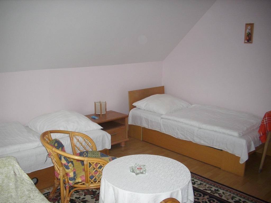 Penzion Jesenice Jesenice  Zimmer foto